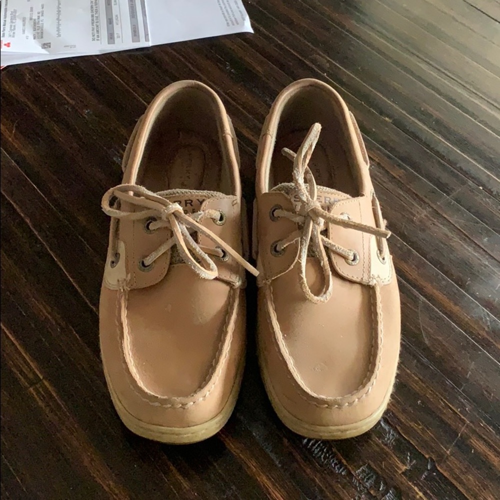 Light tan sperry’s boat shoes!